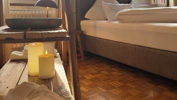 3 Schlafzimmer, Schreibtisch, Bügeleisen/Bügelbrett, Reisekinderbett