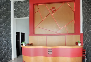 Quầy tiếp tân
