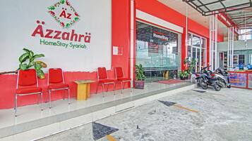 Pintu masuk properti