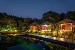 Front of property – evening/night - RevTree Dark Forest Inn (Kamara)