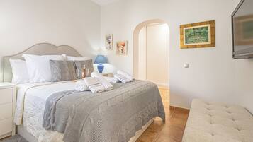 Townhouse – honeymoon, flere soverom, 2 bad (La Casita De Pueblo Andaluz) | 1 soverom, strykejern/-brett, wi-fi (inkludert) og sengetøy