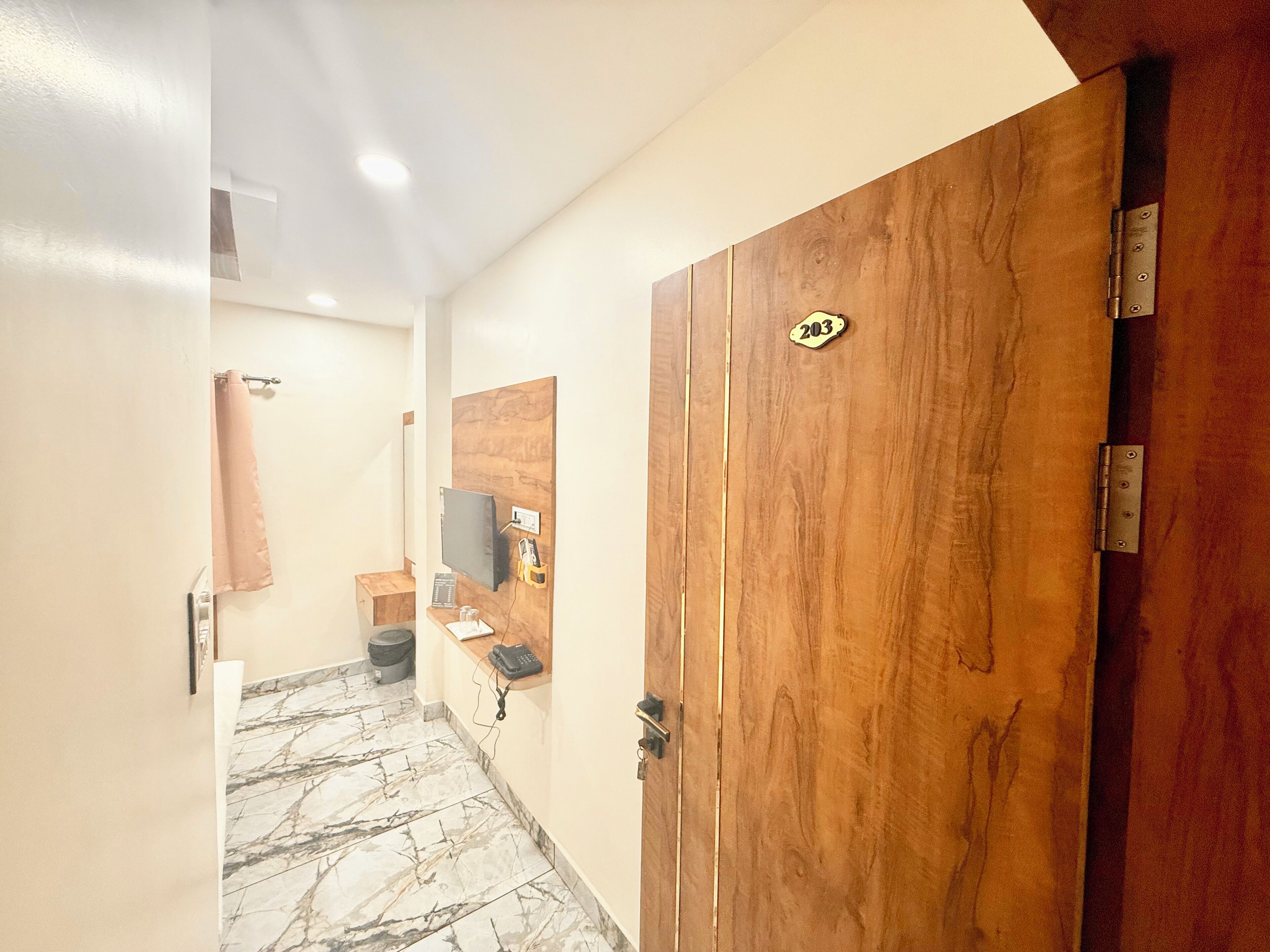 Premium bedding, desk, laptop workspace, free WiFi