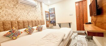 ホテル マレー - ニア テンプル & レイル ステーション