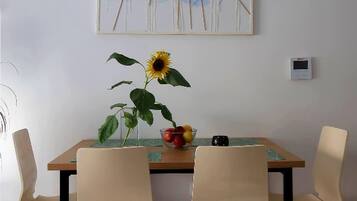 Apartment, Multiple Bedrooms | Dining