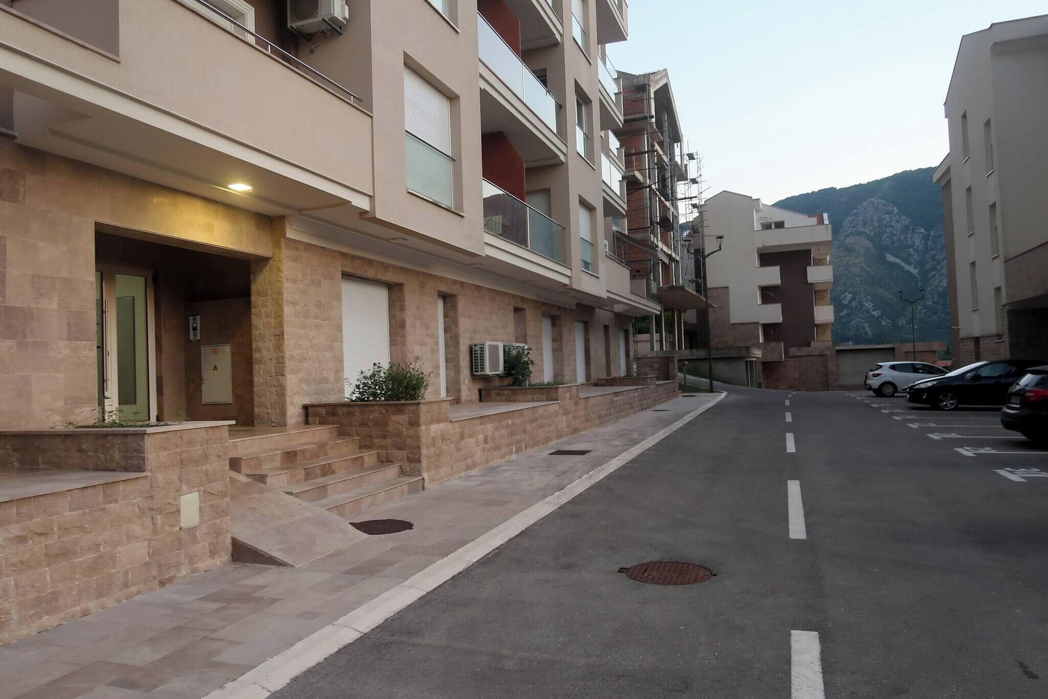 المنشأة من الخارج