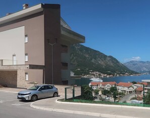 Exterior - Apartment 350m From Beach, Free Parking, Balcony (Kotor)
