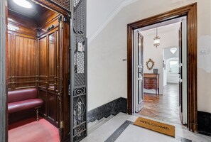 Interior - Elegant 3 Bedroom Apartment in Mazzini Square (Roma)