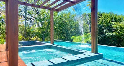 Mansão 6 Suítes Perto da Praia no Condomínio Enseada do Castelo Praia do Forte