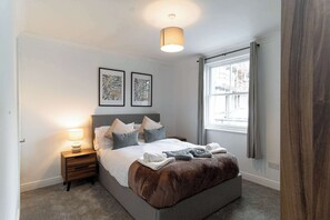 1 bedroom, desk, iron/ironing board, WiFi