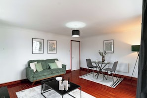 Téléviseur, bureau