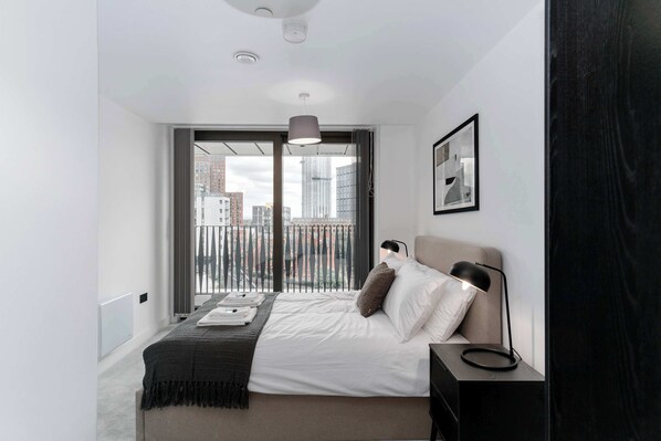 Unclassified image, 1 of 15, button