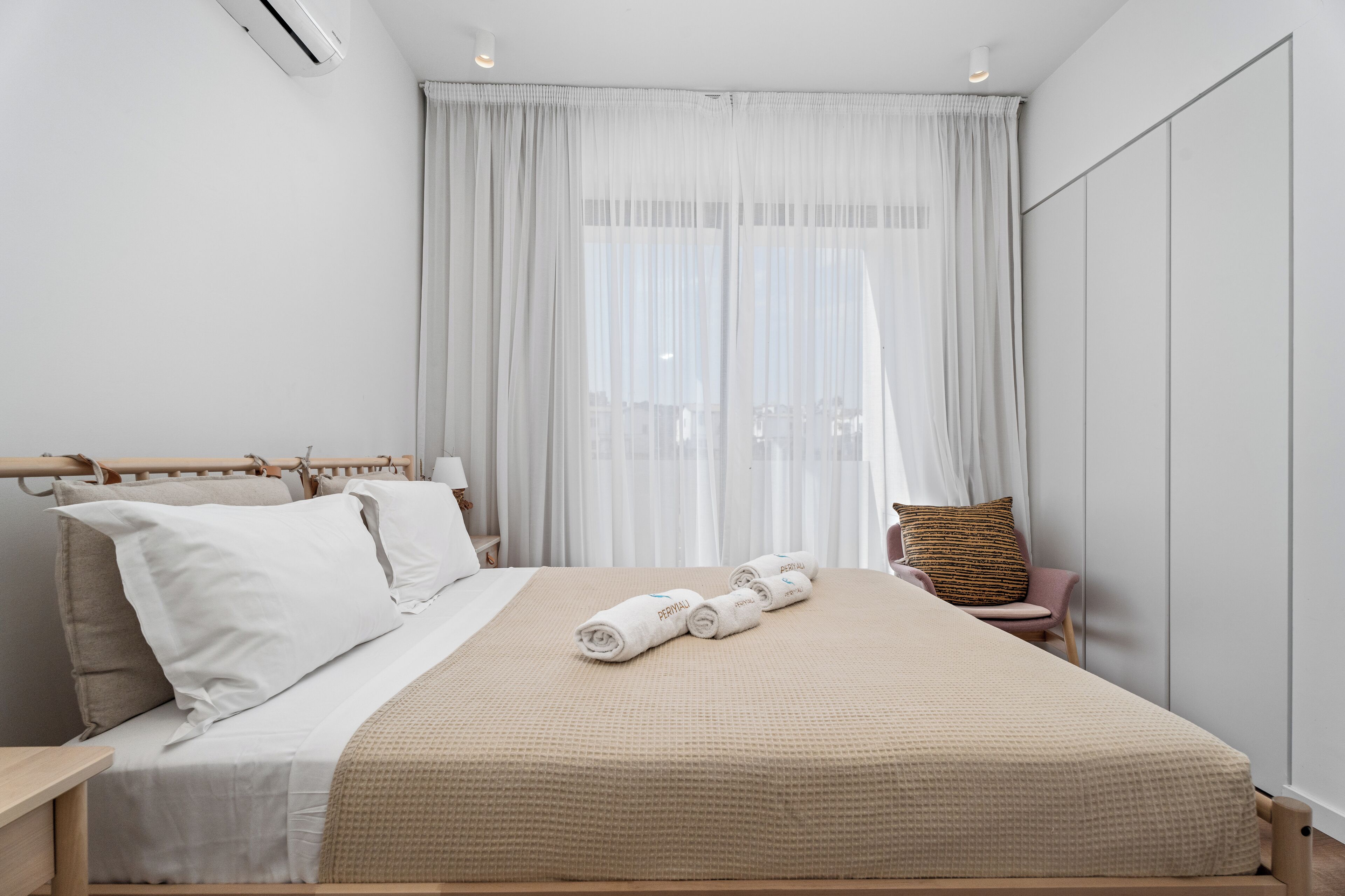 3 makuuhuonetta, silitysrauta/-lauta, Wi-Fi, vuodevaatteet