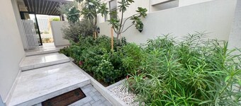 Room-room for Rent in a Luxury Villa