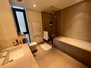 Shared Dormitory, 1 Bedroom, Accessible, Smoking | Bathroom