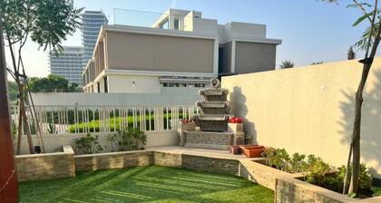 Room-room for Rent in a Luxury Villa