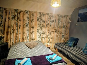 4 bedrooms, iron/ironing board, free WiFi, bed sheets