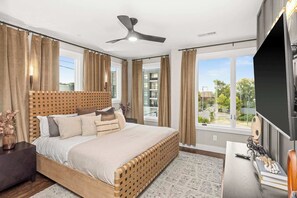 4 bedrooms, iron/ironing board, travel cot, WiFi - Luxury House in Nashville with Rooftop Deck (Nashville)