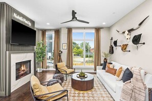 Interior - Luxury House in Nashville with Rooftop Deck (Nashville)