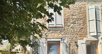 Charming house with garden&BBQ ideal for family and telework-10min from Fontainebleau