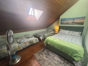 Iron/ironing board, Internet, bed sheets