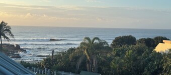 29 Dumela Holiday Resort - Manaba Pvt Beach