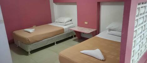 Habitación con 2 camas individuales | Wifi gratis