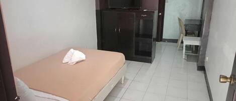 Economy Single Room | Free WiFi