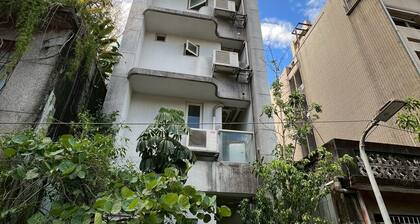 Nanjing East 291 -Stylish 4F Large Studio, Taipei, Elevator, Walk to MRT