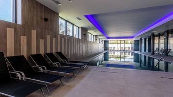 Sauna, hot tub, steam room, Thai massages, massages