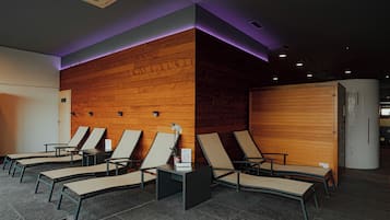 Sauna, hot tub, steam room, Thai massages, massages