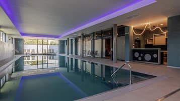 Sauna, hot tub, steam room, Thai massages, massages