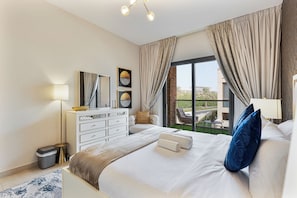 3 bedrooms, in-room safe, iron/ironing board, free WiFi