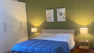 Comfort-Apartment, Balkon, Stadtblick | Verdunkelungsvorhänge, Bügeleisen/Bügelbrett, kostenloses WLAN