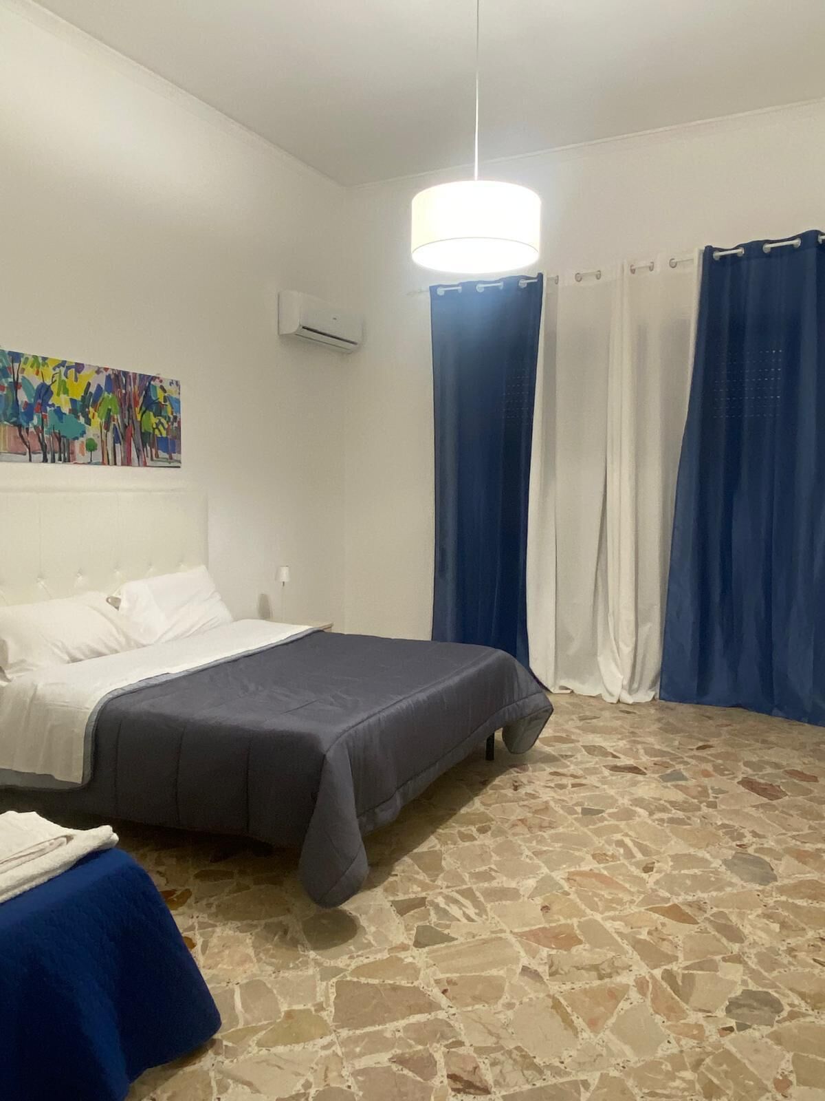 Rideaux occultants, fer et planche à repasser, Wi-Fi gratuit