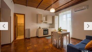 Comfort-Maisonette, Stadtblick | Eigene Küche | Kühlschrank, Mikrowelle, Ofen, Herdplatte