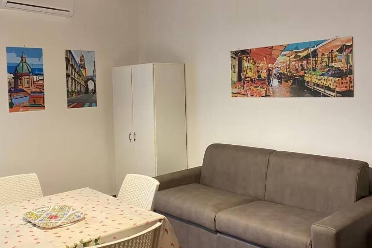 Appartement Classique, balcon, vue ville | Coin séjour