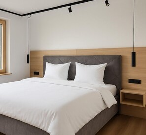 3 عدّة غرف نوم وواي فاي وملاءات أسرّة