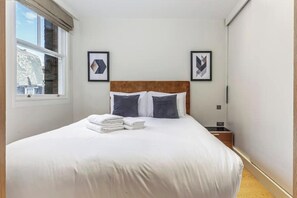 1 habitación, tabla de planchar con plancha y acceso a internet 