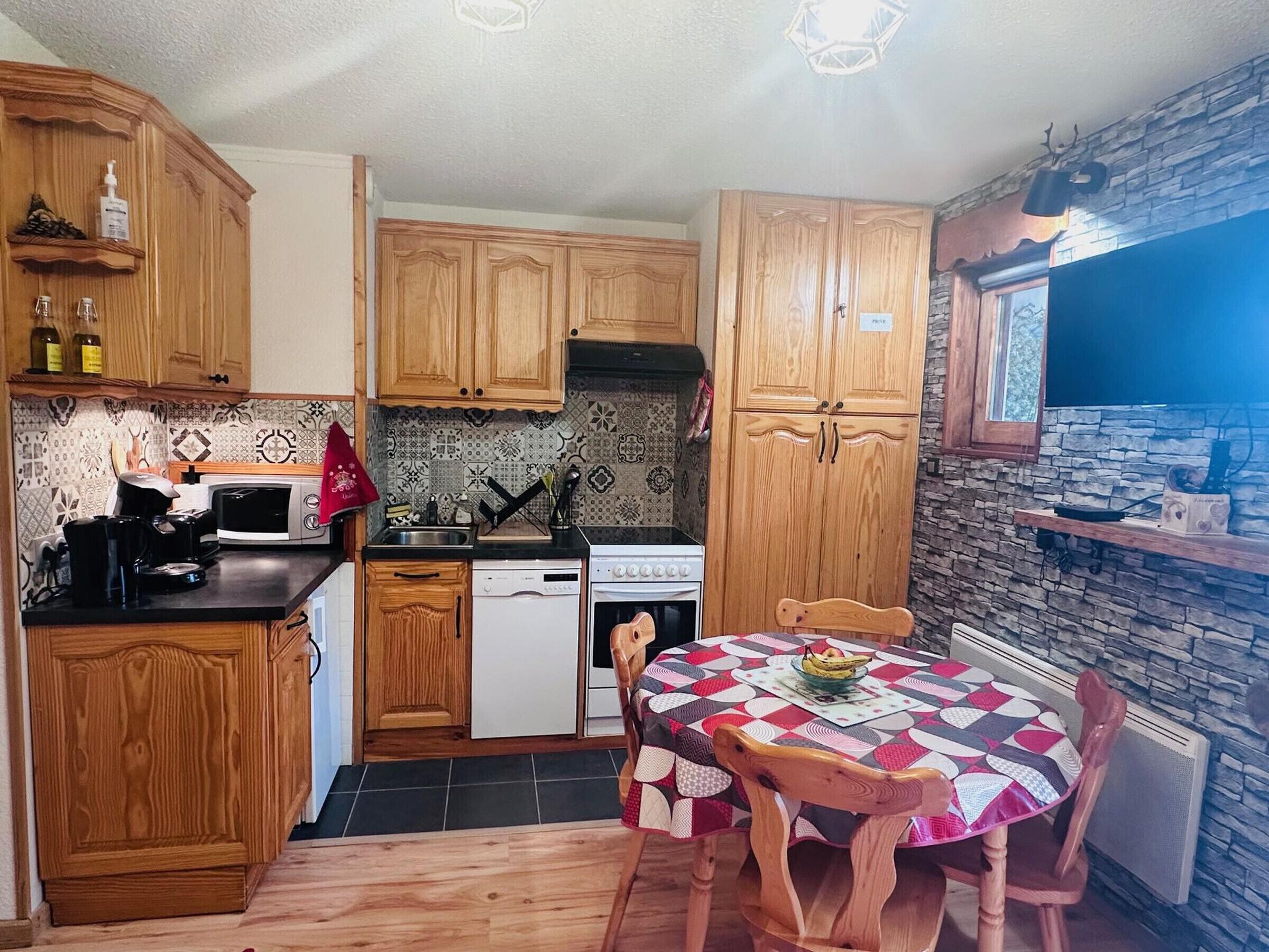 Fridge, microwave, dishwasher