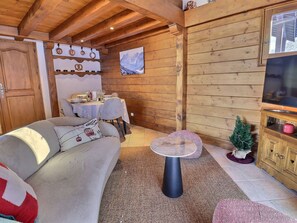 Fernseher, Kamin