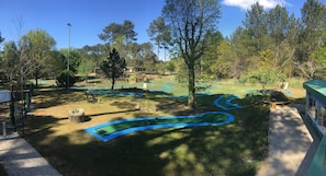 Mini-golf - bungalow (Léon)