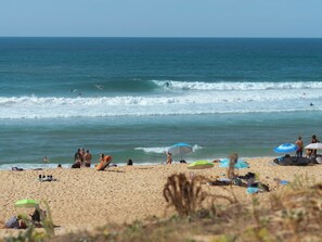 In Strandnähe, weißer Sandstrand