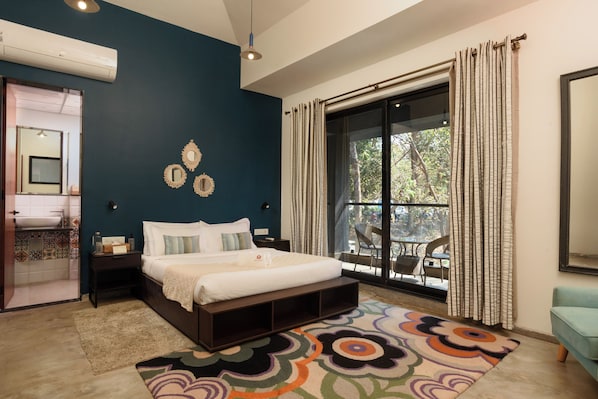 Deluxe Villa, Balcony, Pool View | Free WiFi