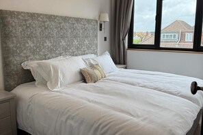 1 bedroom, iron/ironing board, free wired internet, bed sheets