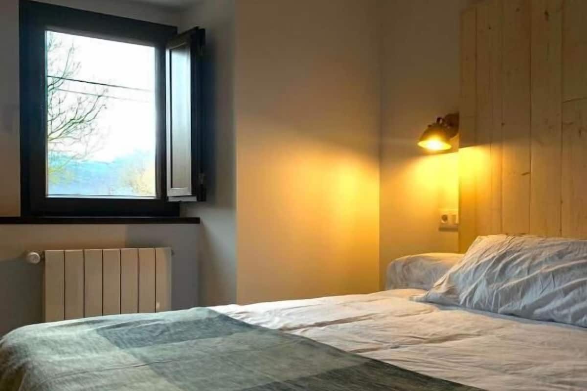 Deluxe Apartment, Garden View | Laptop workspace, free WiFi