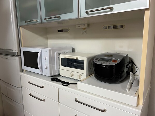 Microwave, oven, stovetop