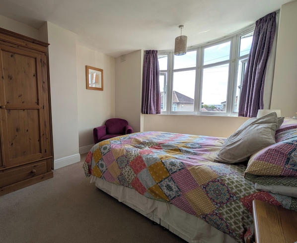 3 bedrooms, iron/ironing board, free WiFi, bed sheets
