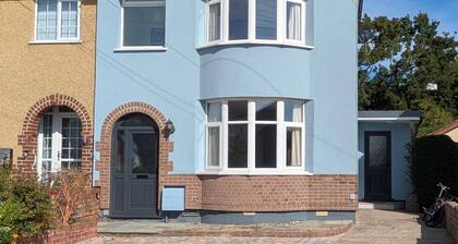 Cherry View House 3 Bed Garden Parking Sleeps 8