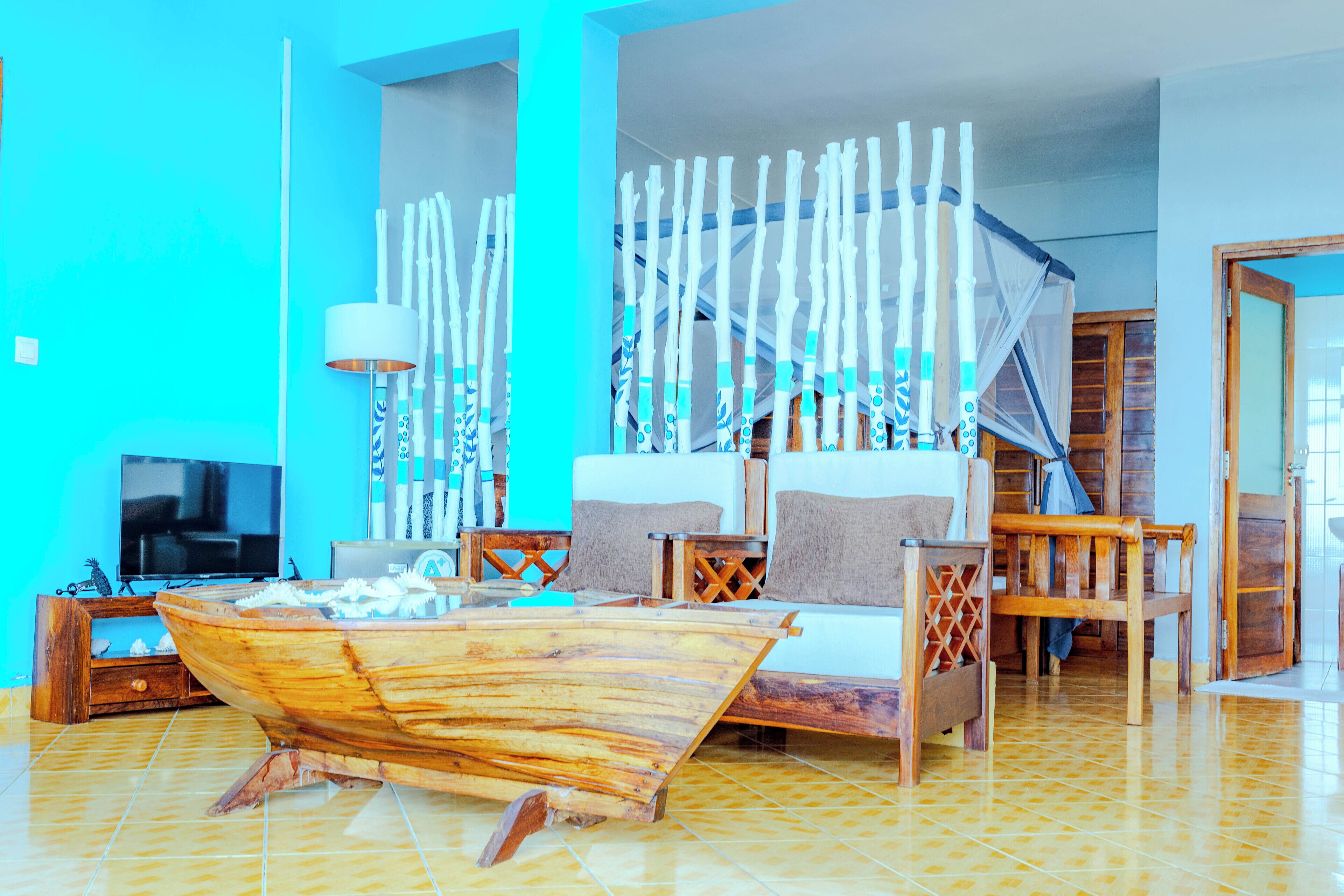 Chambre Familiale | Coin séjour | Télévision à écran plat de 32 pouces avec chaînes par câble