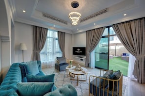 Apartment, Balcony, City View | Living area